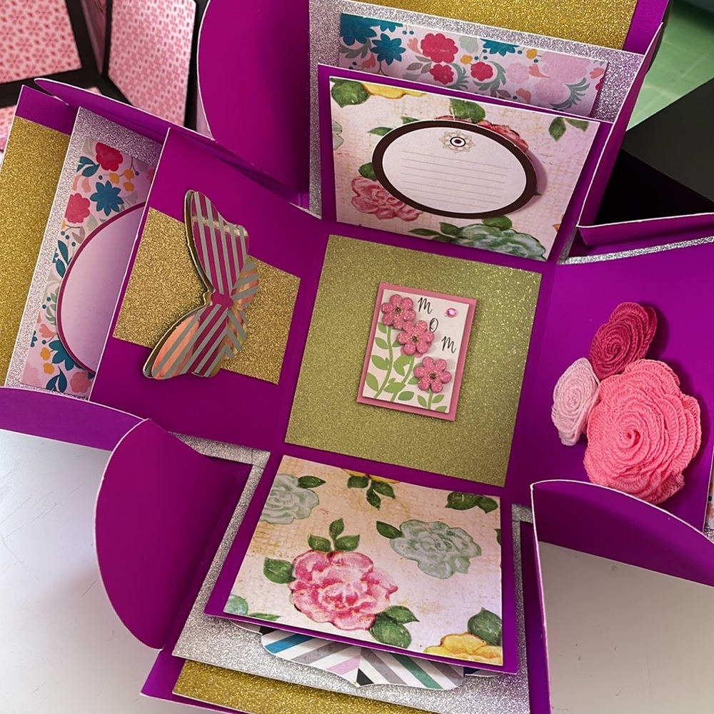 Card Explosion Box - Picture 5 of 12